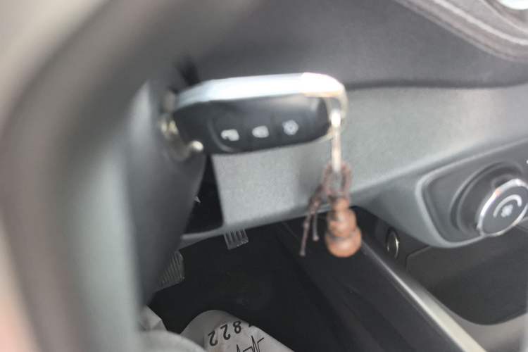 Used Ford Escort 2015 1.5L Automatic Fashion Model Vehicle Key