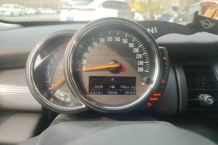 Used MINI 2015 1.5T COOPER Fun Five-Door Edition