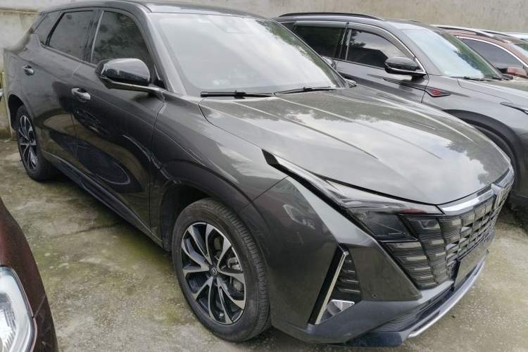 Used CHANGAN UNI-Z New Energy 2024 Blue Whale Smart Electric iDD 125km Beyond Edition Exterior 1