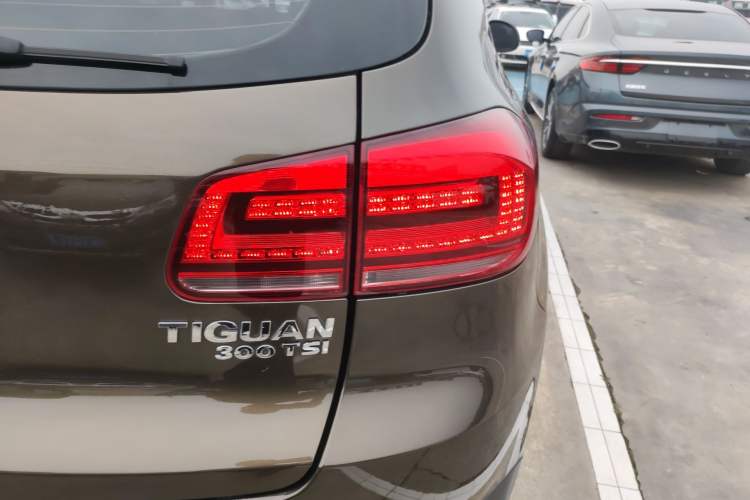 Used Volkswagen Tiguan 2017 300TSI Automatic Two-Wheel Drive Silk Road Comfort Edition Right Rear Taillight