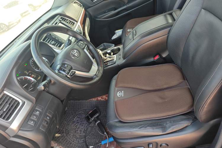 Used Toyota Highlander 2015 2.0T Four-Wheel Drive Ultimate Edition 7-Seater