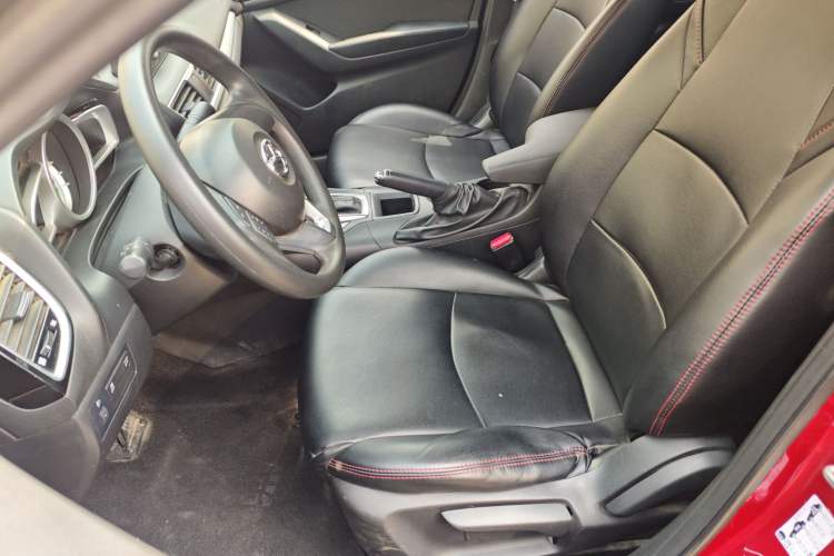 Used Mazda 3 Axela 2014 Sedan 1.5L Automatic Comfort Model