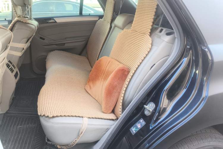 Used Mercedes-Benz M-Class 2010 ML 300 4MATIC