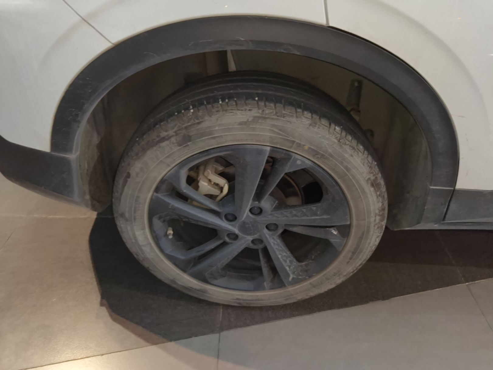 Geely Auto Coolray 2025 Bin Yue L 1.5T DCT Starlight Edition — снимка 11