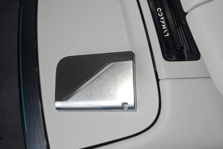 Used Lynk & Co Z10 2025 95 kWh 702 km All-Wheel Drive Intelligent Driving Ultra
