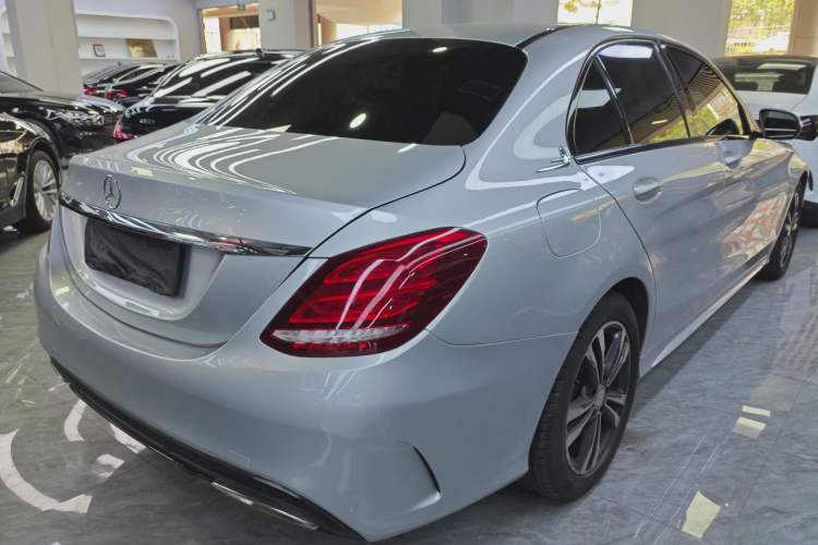 Used Mercedes-Benz C-Class 2015 C 200 Sport Edition Rear Right 45 Deg