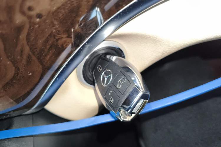 Used Mercedes-Benz V-Class 2017 V 260 L Prestige Extended Edition
