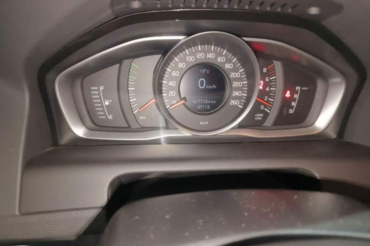 Used Volvo XC60 2017 T5 Smart Upgrade Edition