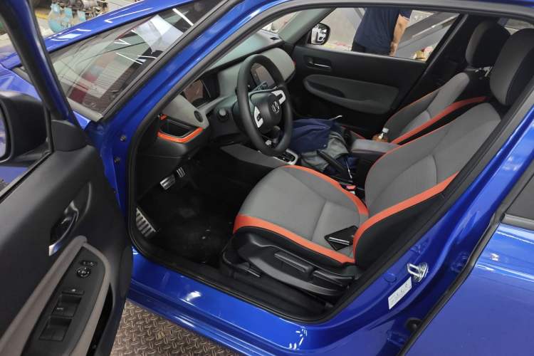 Used Honda LIFE 2021 1.5L CVT SPORT Heartbeat Edition Driver Seat