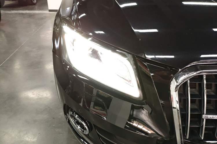 Used Audi Q5 2016 40 TFSI Technology Edition Right Front Headlight