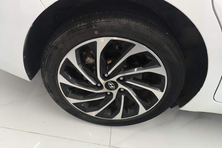 Used Hyundai Elantra (6th Generation / Lingdong) 2020 1.5L CVT Smart & Stylish – Elite Version
