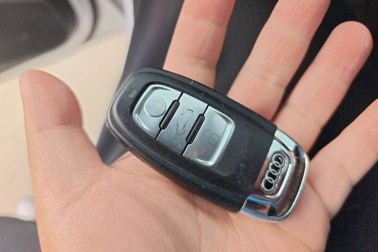 Used Audi A3 2020 Restyled Sportback 35 TFSI Entry-Level China VI Emission Standard Vehicle Key