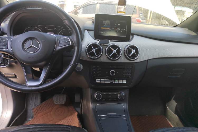 Used Mercedes-Benz B-Class 2015 B 200 Sport Edition
