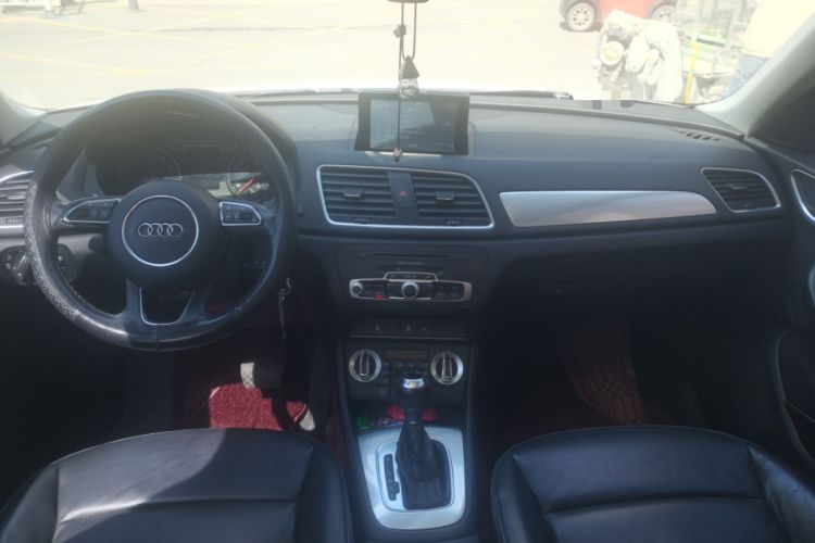 Used Audi Q3 2016 30 TFSI Collector's Edition Comfort Model Center Console