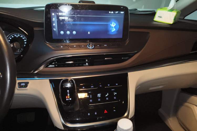 Used Buick GL8 2022 Land Business Class 652T Luxury Model