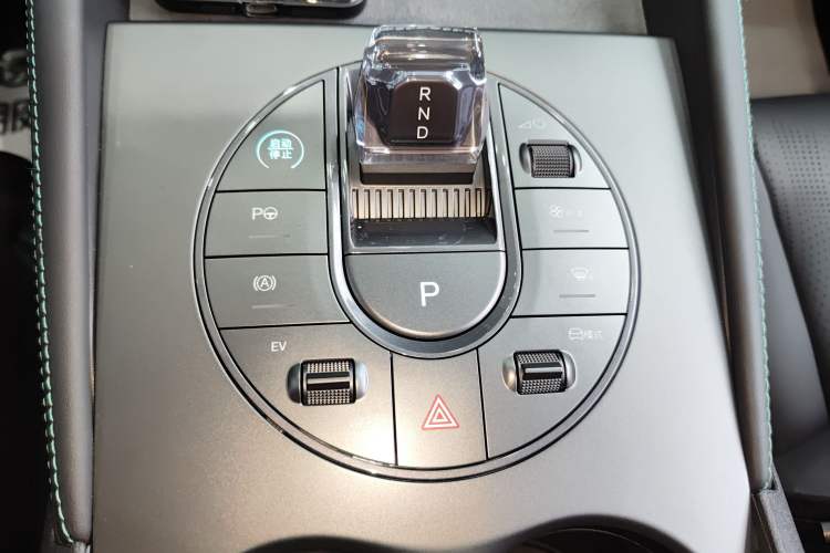 Used BYD Seal 06 New Energy 2025 DM-i Smart Drive 120KM Deluxe Model
