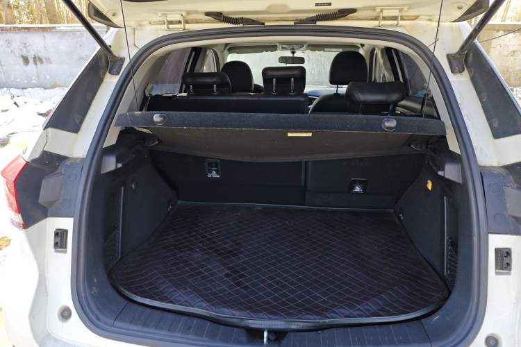 Used Haval H6 Coupe 2018 Red-Label 1.5T Automatic Two-Wheel Drive Luxury Model Trunk