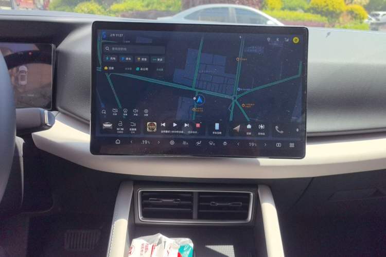 Used BYD Yuan UP 2025 Intelligent Driving Version 401 KM Dynamic Edition Audio And AC Panel