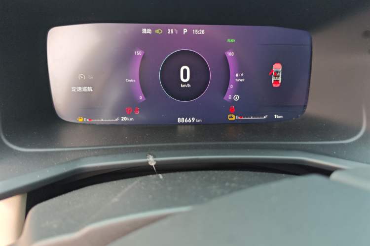 Used Lynk & Co 06 EM-P 2022 PHEV 84 km Range Pro Version
