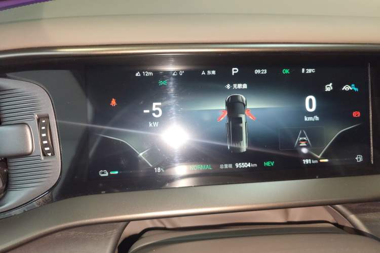 Used Denza D9 2022 DM-i 970 Four-Wheel Drive Flagship Model Instrument Cluster