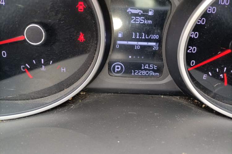 Used Kia Sportage R 2016 2.0L Automatic Two-Wheel Drive DLX Odometer Close Up