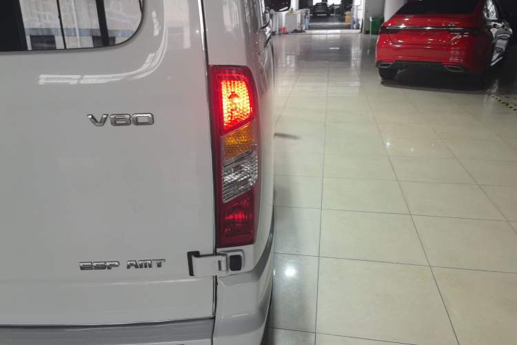 Used SAIC MAXUS Xintu V80 2021 2.0T PLUS AMT City Edition Short Wheelbase Ultra-Low Roof 5/6-Seater
