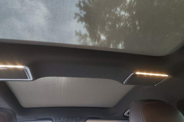 Used Mercedes-Benz GLC 2020 Facelift GLC 260 L 4MATIC Luxury Edition
