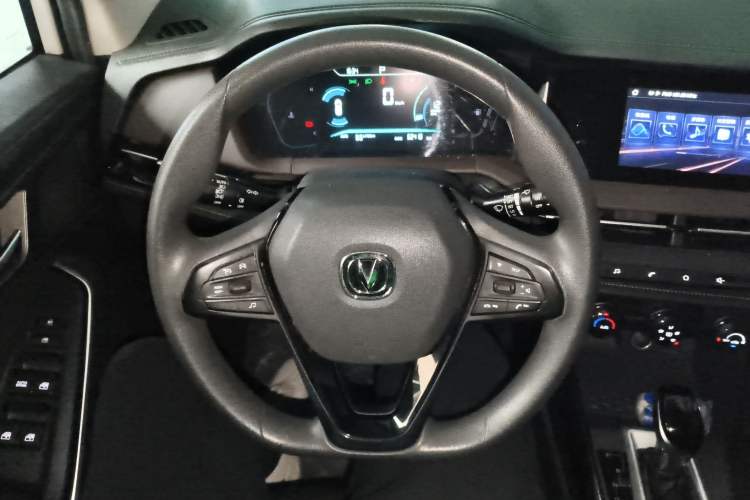 Used CHANGAN CS15 2019 1.5L Automatic Entry Model China VI Standard Steering Wheel