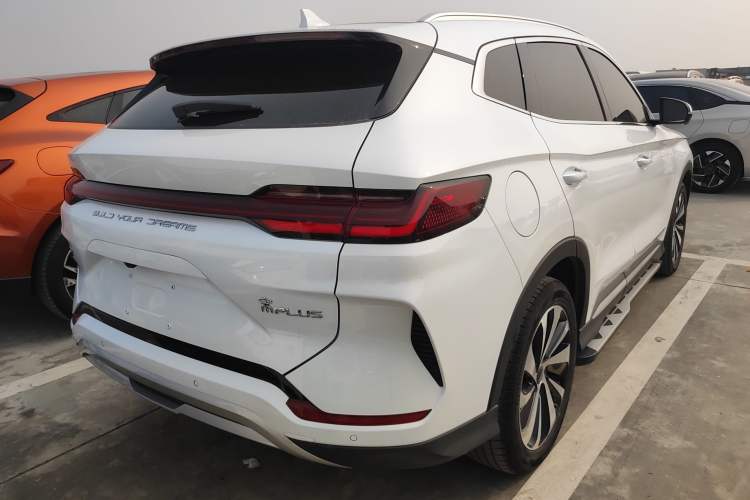 Used BYD Song PLUS New Energy 2023 Champion Edition DM-i 110KM Flagship PLUS
