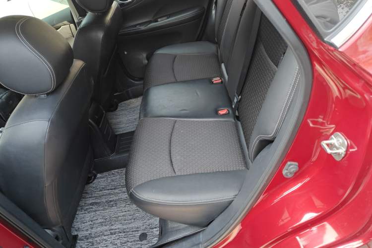 Used Nissan Tiida 2019 1.6L CVT Smart Enjoyment Version China VI Standard
