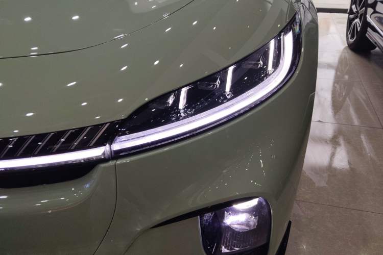 Used VOYAH COURAGE 2024 Ultra-Long Range Smart Enjoyment Version Left Front Headlight