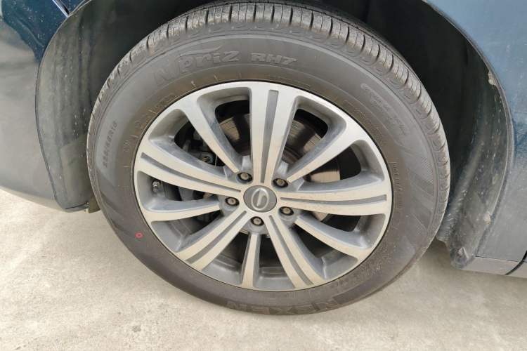 Used GAC Trumpchi M8 2018 320T Luxury Edition Exterior 4