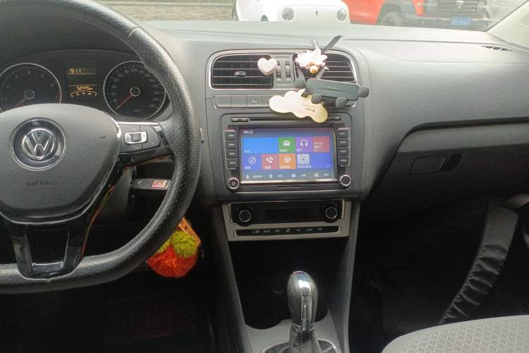 Used Volkswagen Polo 2014 1.6L Cross Polo Automatic