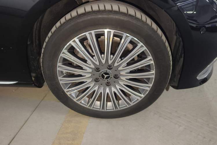 Used Mercedes-Benz E-Class 2023 Updated E 300 L Fashion Edition
