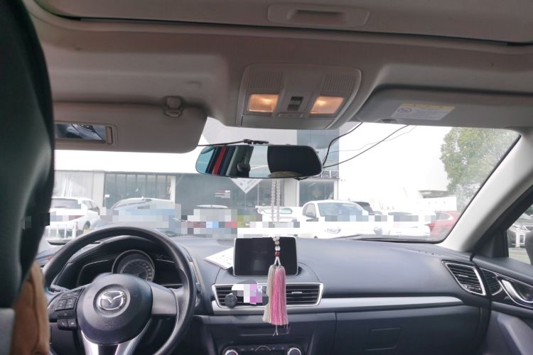 Used Mazda 3 Axela 2016 Sedan 1.5L Automatic Luxury Model