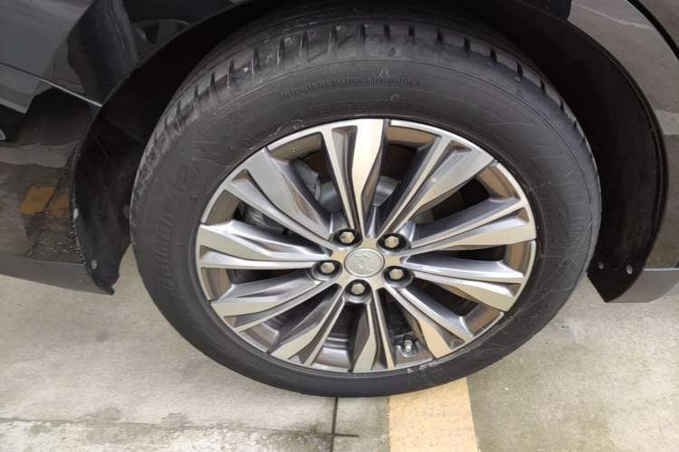 Used Hongqi E-QM5 2022 431 km Charge & Enjoy Edition
