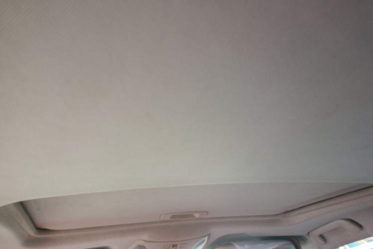 Used GAC Trumpchi GS5 2012 2.0L Manual Two-Wheel-Drive Anniversary Limited Edition Headliner