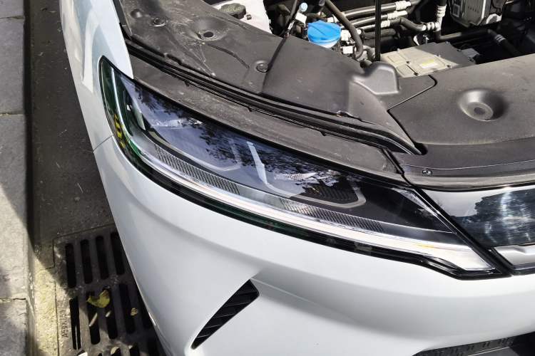 Used BYD Yuan UP 2024 401 km Active Version Right Front Headlight