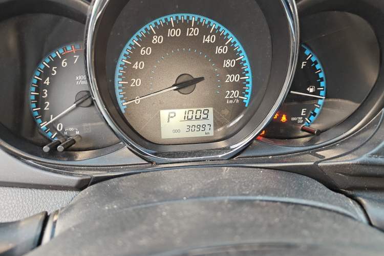 Used Toyota YARiS L Zhi Xuan 2016 Revised 1.5E CVT Charming Edition Odometer Close Up