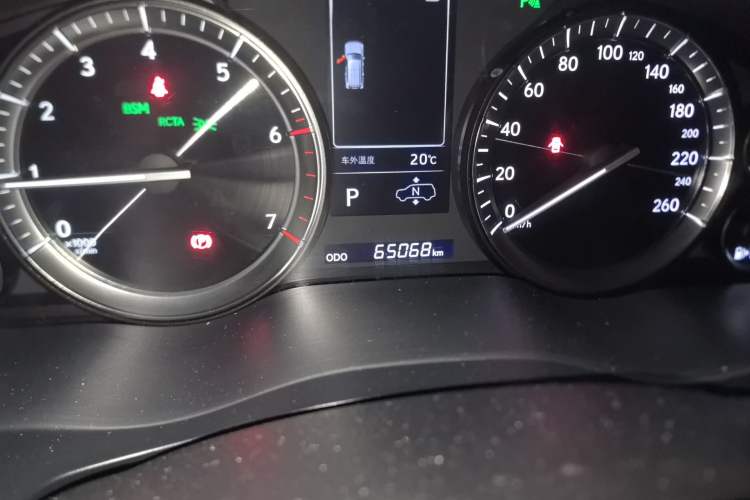 Used Lexus LX 2017 570 Prestige Luxury Edition Odometer Close Up