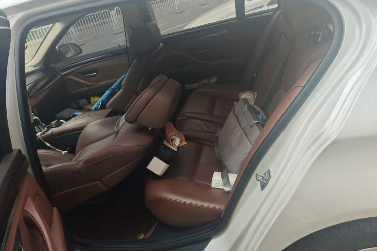 Used BMW 5 Series 2014 535Li Leading Model
