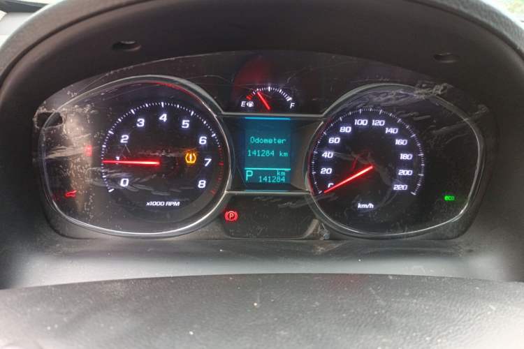 Used Chevrolet Captiva 2015 2.4L 4x4 Flagship Edition 7-Seater
