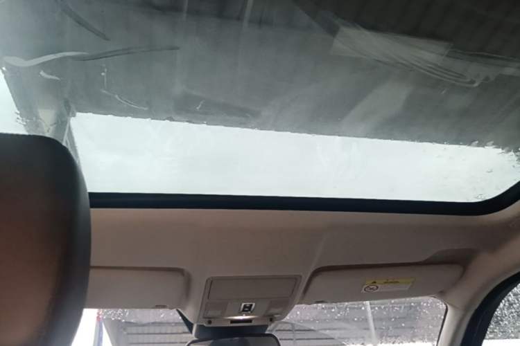 Used Land Rover Range Evoque 2018 240 PS SE Smart Brilliance Edition
