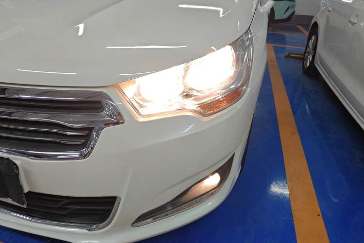 Used Citroen C4L 2014 1.8L Intelligent Drive Automatic Dynamic Model Left Front Headlight