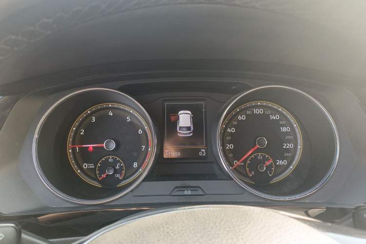 Used Volkswagen Tiguan L 2019 Updated Version 330TSI Automatic Two-Wheel Drive Panoramic Comfort Edition China VI Standard