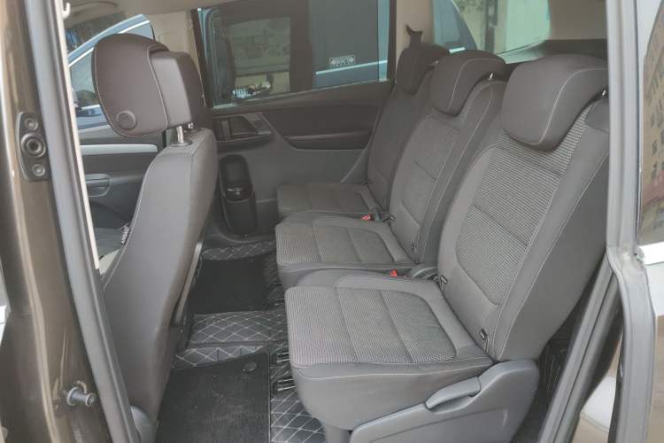 Used Volkswagen Sharan 2016 380TSI Comfort Edition 7-Seater
