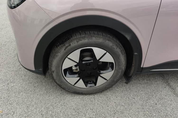 Used Geely Galaxy Geome 2025 310km Dream Edition Left Front Wheel Hub