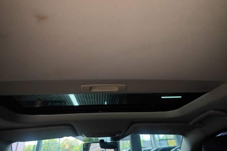 Used Ford Escort 2015 1.5L Automatic Fashion Model Headliner