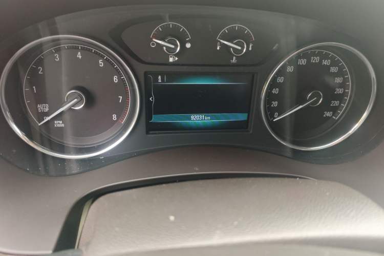 Used Buick LaCrosse 2016 Revised 20T Leading Edition Odometer Close Up