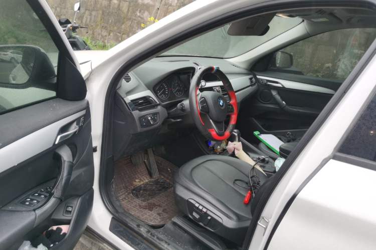 Used BMW X1 2016 sDrive18Li Premium Edition Driver Seat